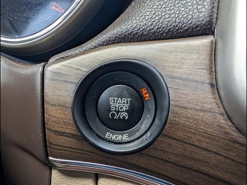 Used 2015 Jeep Grand Cherokee Overland RWD image 14