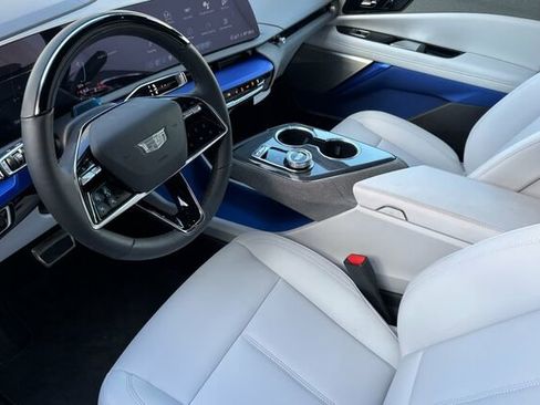 New 2026 Cadillac Optiq Luxury 1 image 10