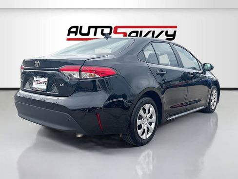 Used 2024 Toyota Corolla LE image 7