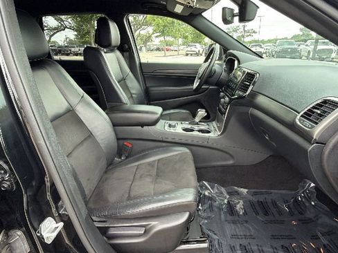 Used 2022 Jeep Grand Cherokee Laredo X AWD/4WD image 38