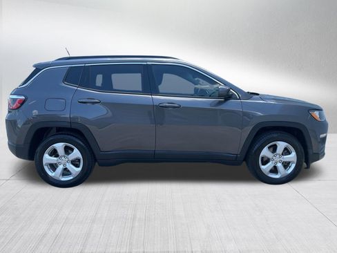 Used 2019 Jeep Compass Latitude FWD image 5