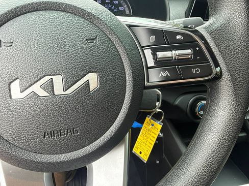 Used 2023 Kia Forte LXS FWD image 16