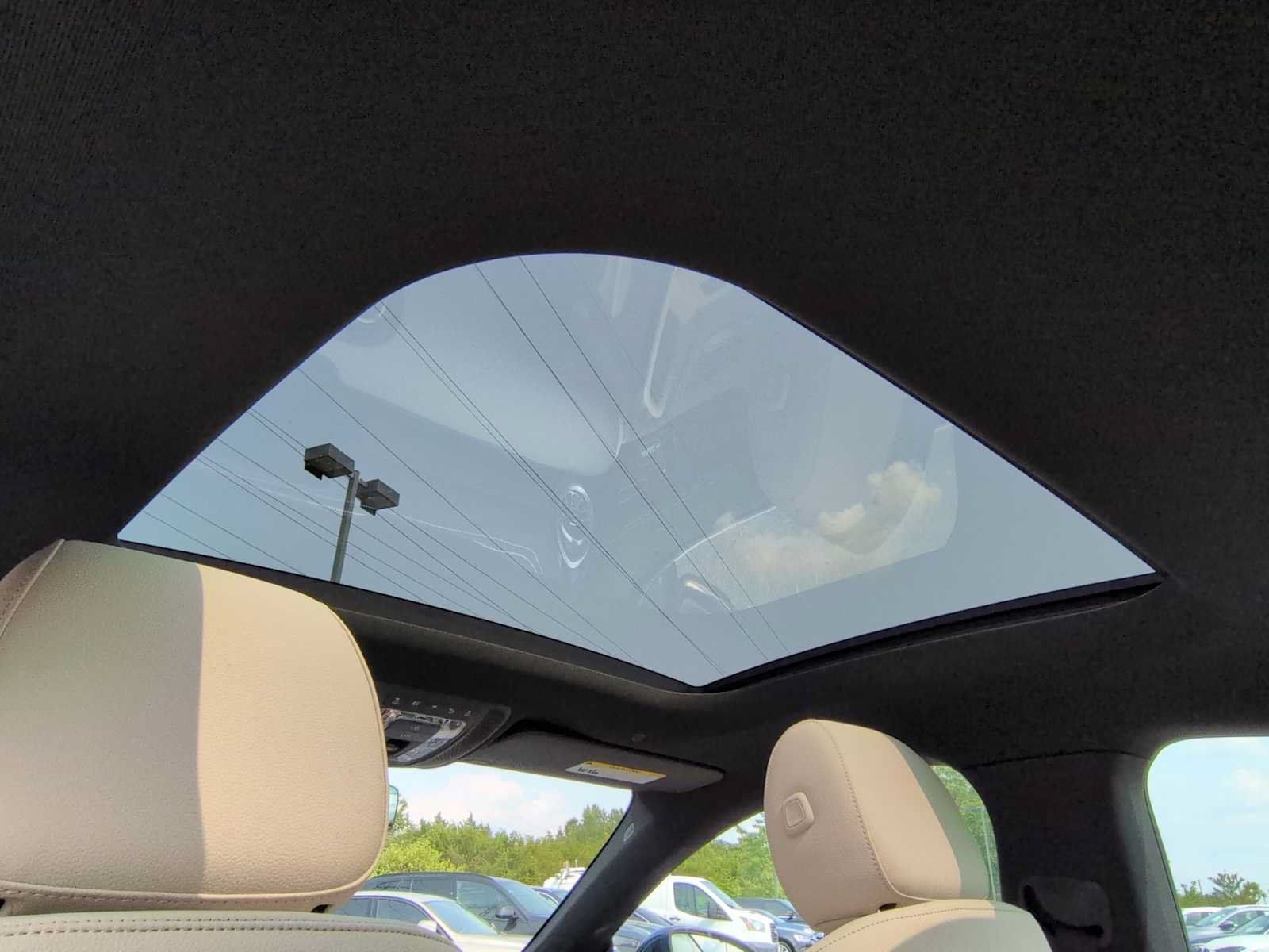 Used 2023 Mercedes-Benz CLA 250 4MATIC image 23
