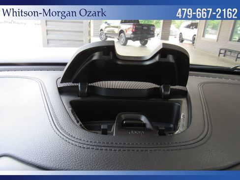 Used 2019 Jeep Cherokee Latitude Plus FWD image 50