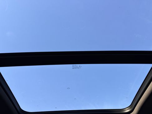 Used 2023 GMC Yukon Denali w/ Denali Reserve Package image 28