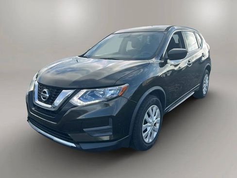 Used 2017 Nissan Rogue S FWD image 3