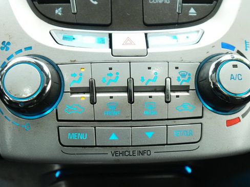 Used 2015 Chevrolet Equinox LT FWD image 31