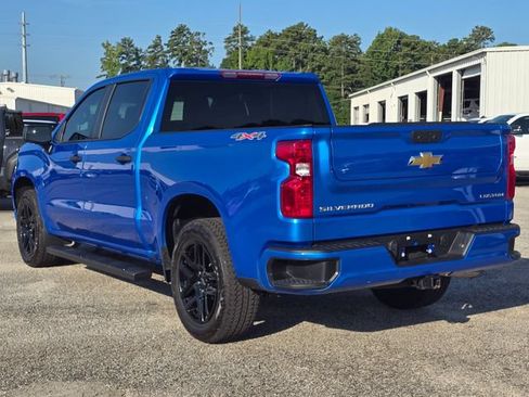 Used 2025 Chevrolet Silverado 1500 Custom AWD/4WD image 3