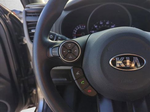 Used 2018 Kia Soul image 16