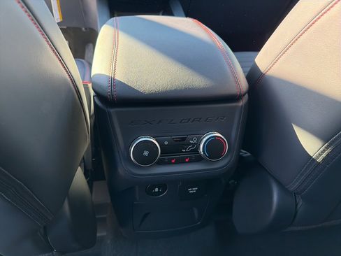 New 2026 Ford Explorer ST-Line w/ ST-Line Street Pack image 25