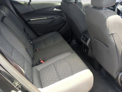 Used 2018 Chevrolet Equinox LT FWD image 19