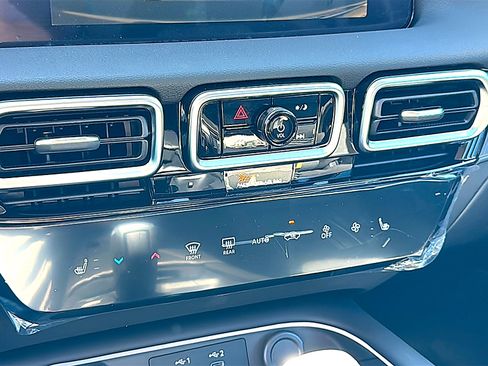 New 2026 Nissan Sentra SV w/ SV Convenience Package image 23