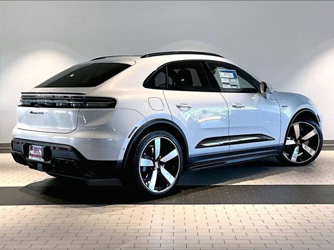 New 2026 Porsche Macan GTS Electric image 7