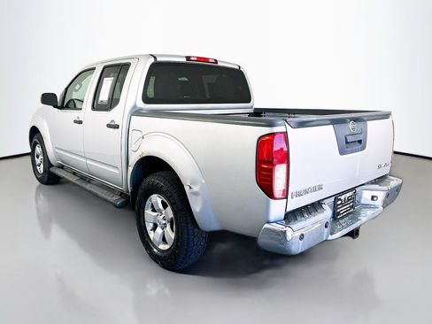 Used 2013 Nissan Frontier SV w/ SV Value Truck Pkg AWD/4WD image 5