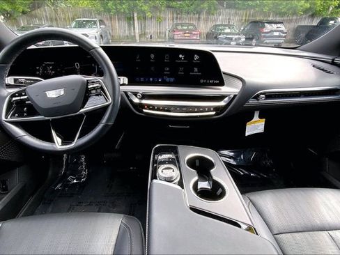 Used 2024 Cadillac Lyriq Sport w/ LPO, Floor Liner Package AWD/4WD image 15