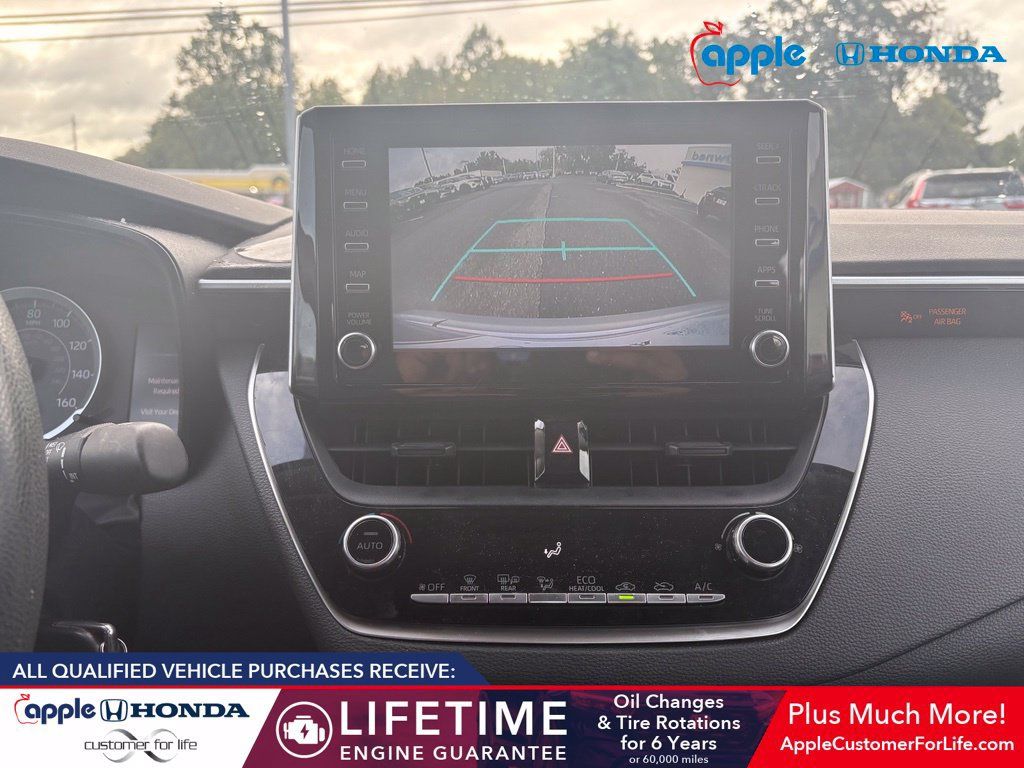 Used 2020 Toyota Corolla LE FWD image 9