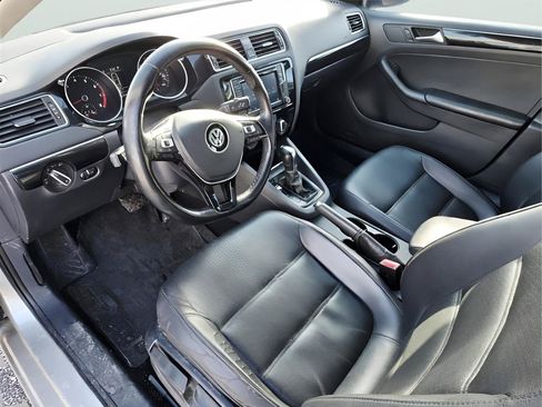Used 2016 Volkswagen Jetta SEL w/ Lighting Package FWD image 7