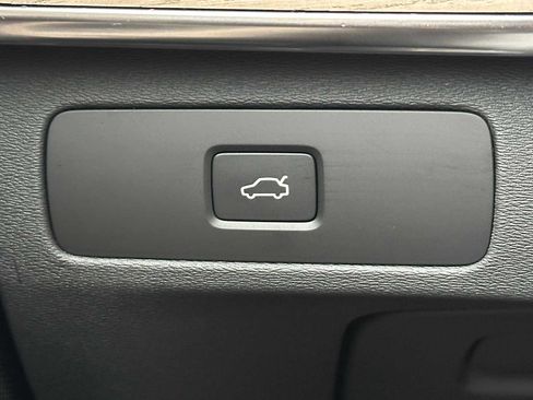 New 2026 Volvo XC90 B6 Plus w/ Protection Package image 36