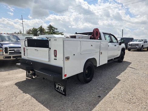 Used 2024 Chevrolet Silverado 3500 W/T w/ Snow Plow Prep Package AWD/4WD image 8