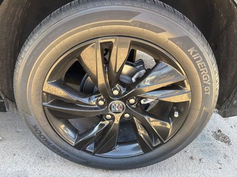 Used 2024 Buick Encore GX Sport Touring image 11