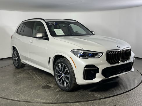 Certified 2023 BMW X5 M50i w/ Executive Package image 3