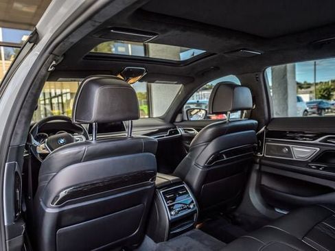 Used 2017 BMW 740i RWD image 42