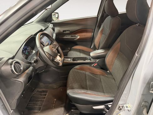 Used 2023 Nissan Kicks SR FWD image 10