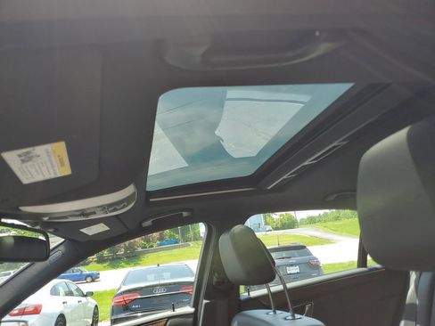 Used 2012 Mercedes-Benz E 350 4MATIC Sedan image 17