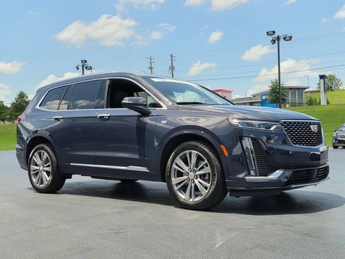 Used 2025 Cadillac XT6 Premium Luxury w/ Platinum Package AWD/4WD image 4