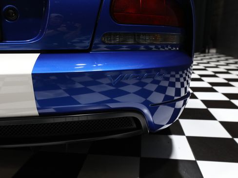 Used 2006 Dodge Viper SRT-10 w/ First Edition Group RWD image 22
