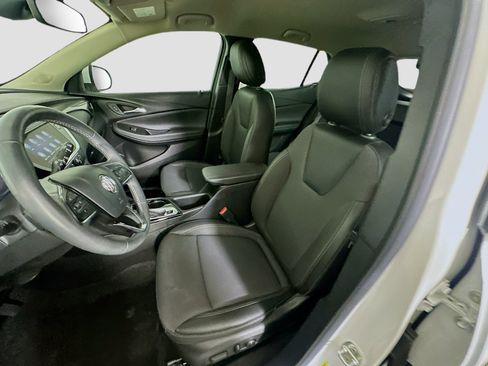 Used 2023 Buick Encore GX Select w/ Sport Touring Package FWD image 13