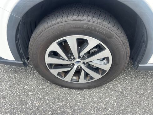 Used 2022 Subaru Outback Premium AWD/4WD image 11