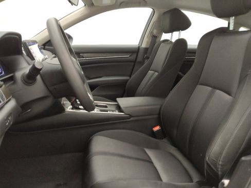 Used 2020 Honda Accord EX image 17