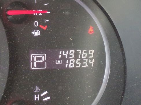 Used 2015 Nissan Quest SV w/ Leather Package image 24