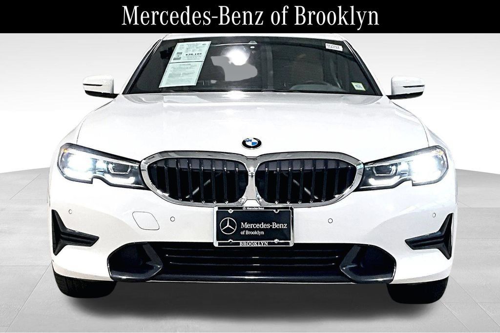 Used 2021 BMW 330i xDrive Sedan w/ Convenience Package AWD/4WD image 3