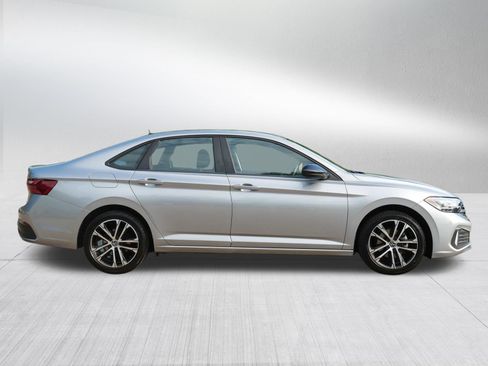 Used 2022 Volkswagen Jetta Sport FWD image 8