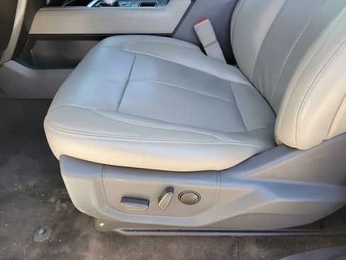 Used 2021 Ford Expedition Max XLT image 5