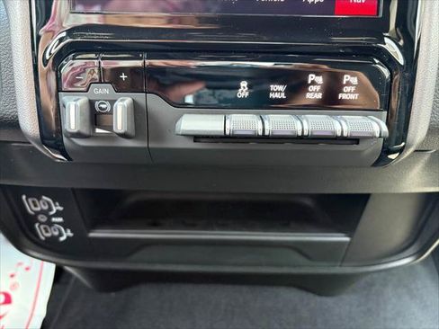 Certified 2026 RAM 2500 Big Horn AWD/4WD image 23