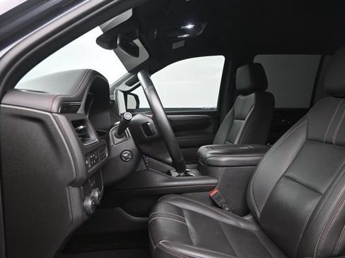 Used 2024 Chevrolet Tahoe RST w/ Luxury Package RWD image 10