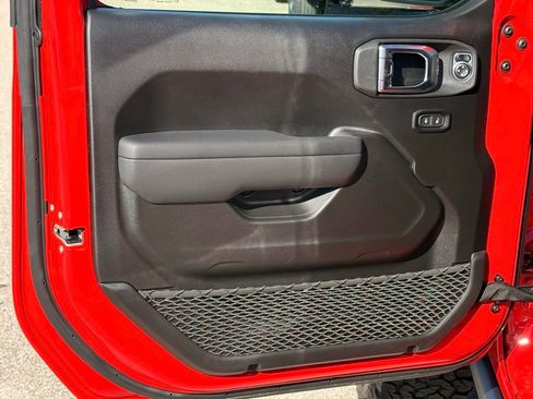 New 2026 Jeep Wrangler Unlimited Rubicon AWD/4WD image 30