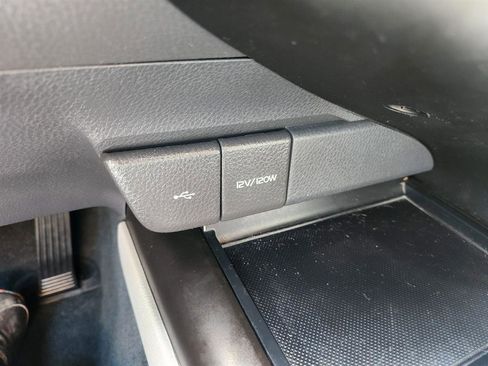 Used 2024 Toyota Camry SE image 28