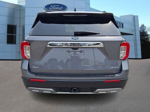 Certified 2023 Ford Explorer XLT w/ Equipment Group 202A AWD/4WD image 5