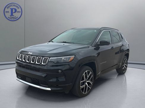 Used 2025 Jeep Compass Limited w/ Elite Group AWD/4WD image 3