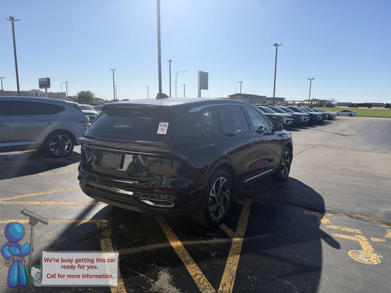 Used 2024 Lincoln Nautilus Premier w/ Equipment Group 102A AWD/4WD image 3