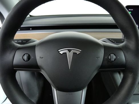 Used 2023 Tesla Model Y Long Range AWD/4WD image 22