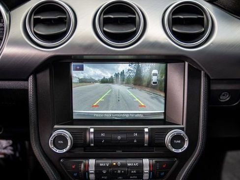 Used 2018 Ford Mustang Premium image 33