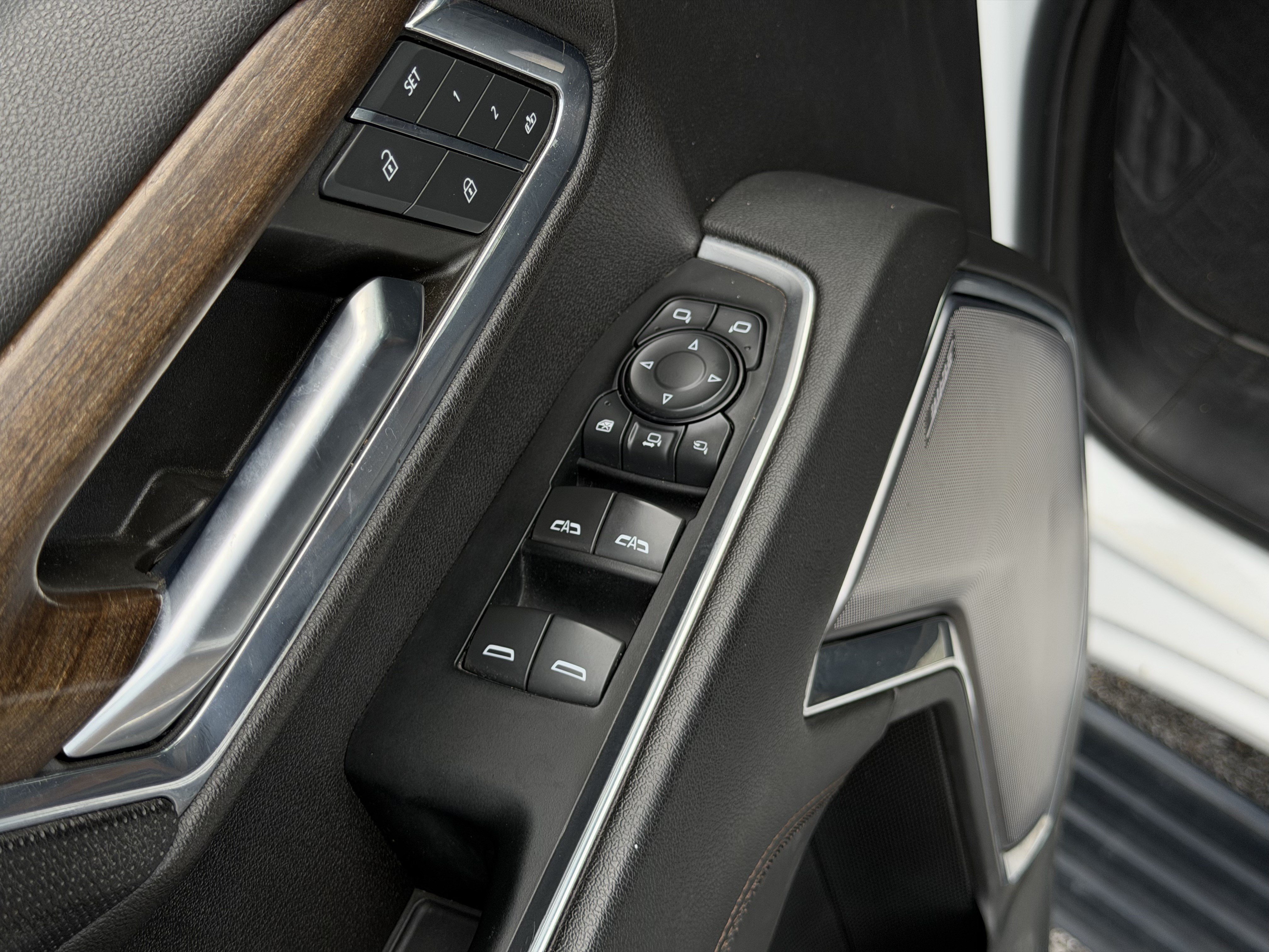 Used 2024 Chevrolet Silverado 2500 High Country w/ High Country Premium Package AWD/4WD image 15
