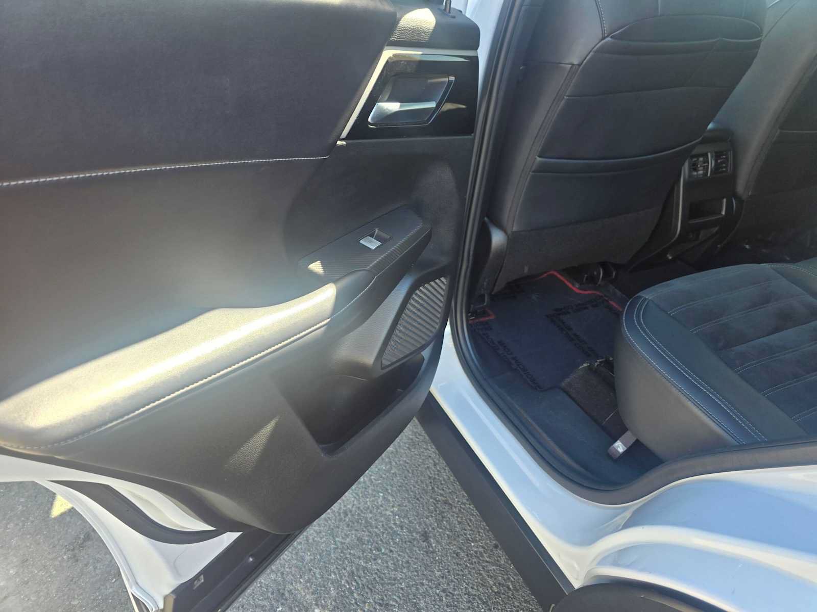 Used 2024 Mitsubishi Outlander Ralliart AWD/4WD image 17