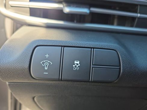 New 2026 Hyundai Elantra Limited FWD image 34