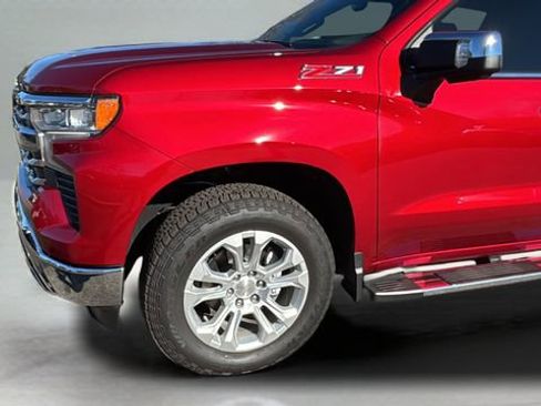 Used 2025 Chevrolet Silverado 1500 LTZ w/ LTZ Premium Package image 33